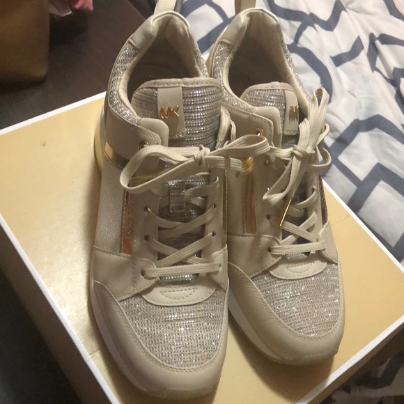Michael Kors Georgie trainer extreme. Worn 1 time - Picture 3 of 3